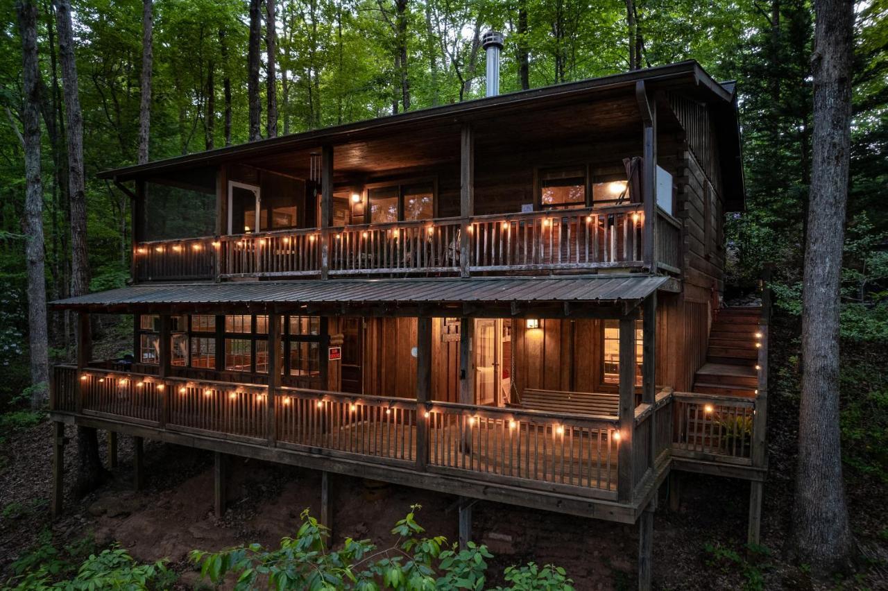 Holiday home Secluded Sunrise Ridge: Mountain View Retreat With Hot Tub