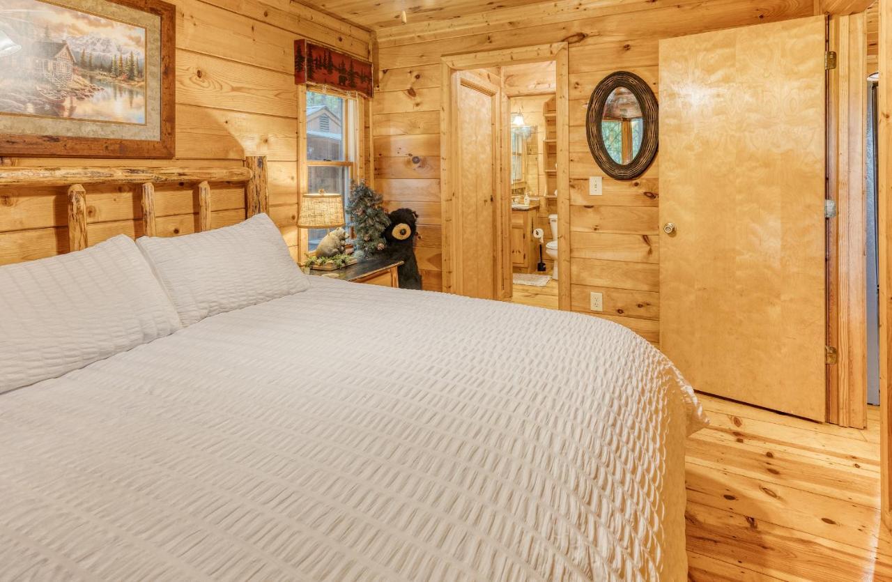Holiday home Secluded Sunrise Ridge: Mountain View Retreat With Hot Tub