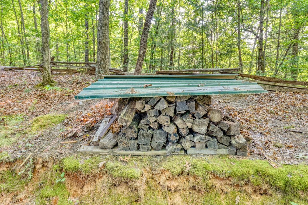 Holiday home Secluded Sunrise Ridge: Mountain View Retreat With Hot Tub *